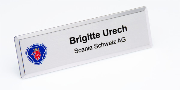 Nameplates with metal support